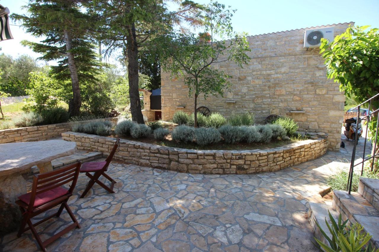 Villa Stone House Skrivena Pridraga Exterior foto