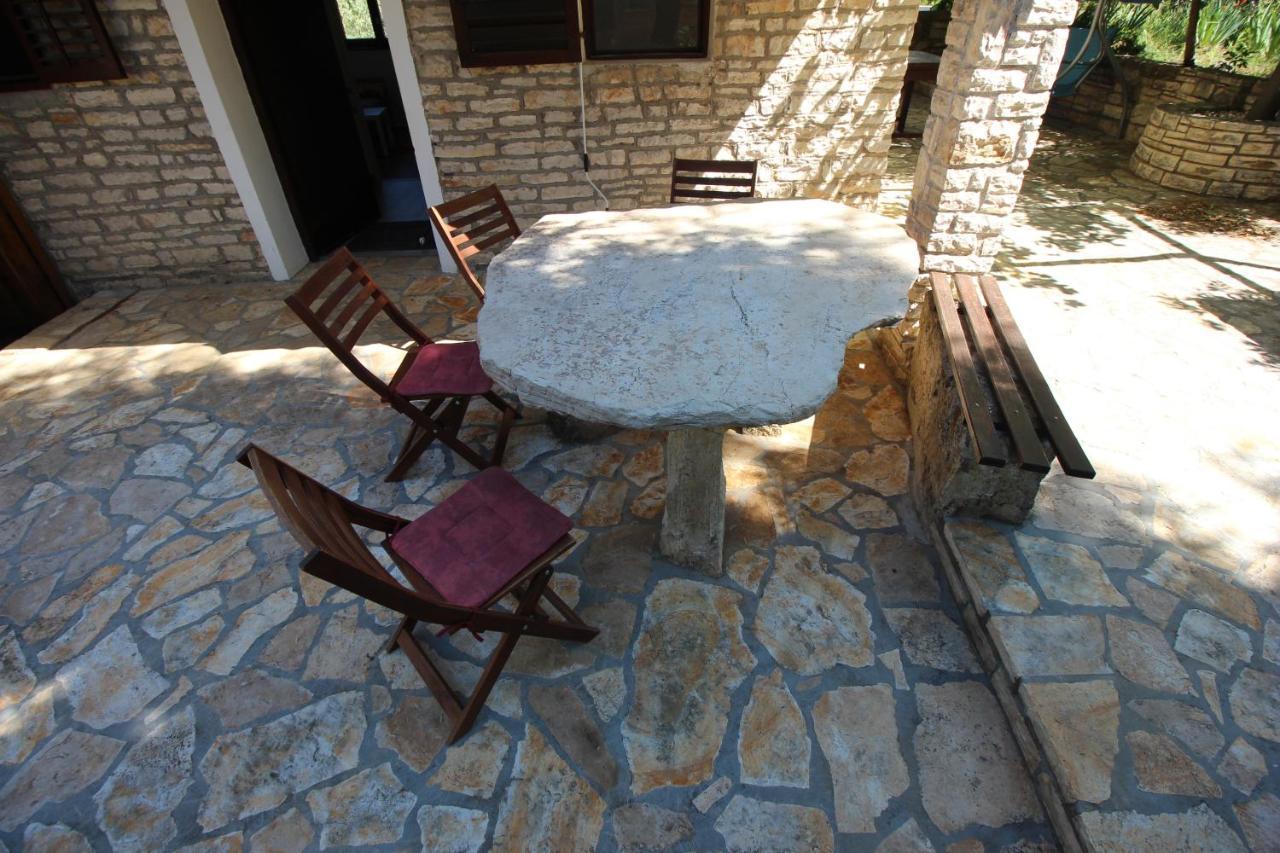 Villa Stone House Skrivena Pridraga Exterior foto